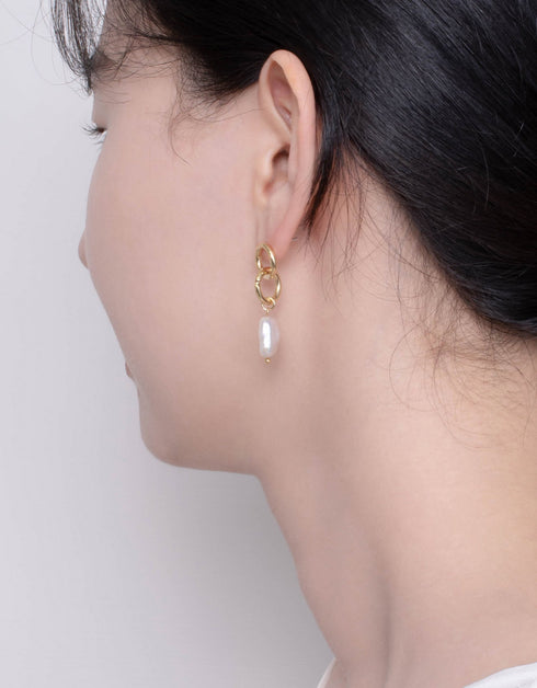 Luminous Pearl Cascade Drop Earrings - Handcrafted Beauty